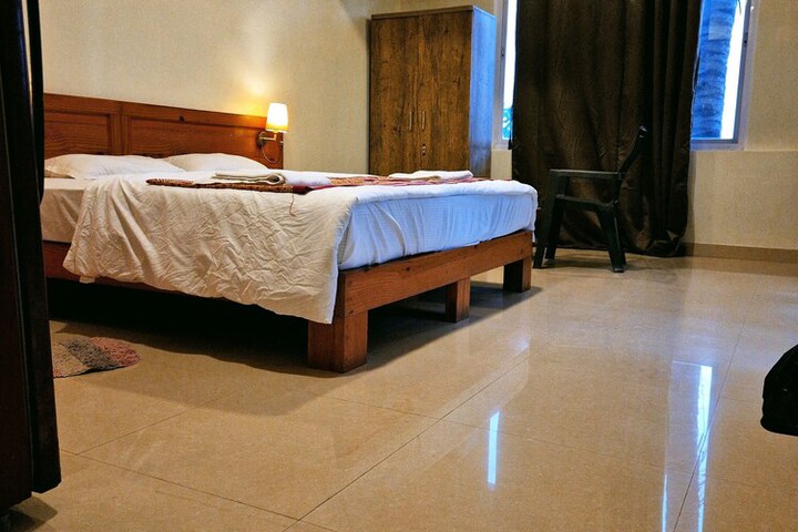 Room 77 of 169