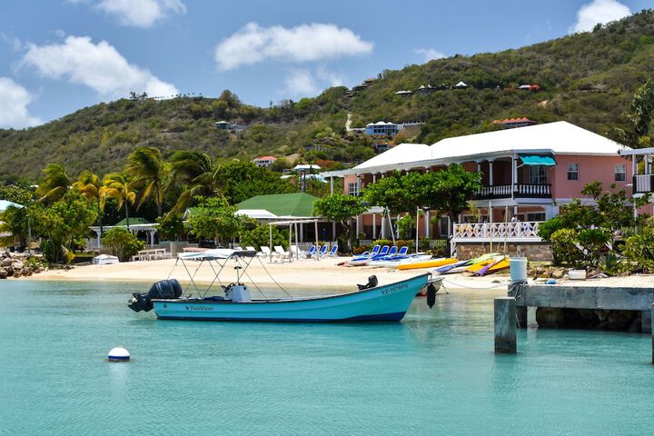 Catamaran Hotel Marina
