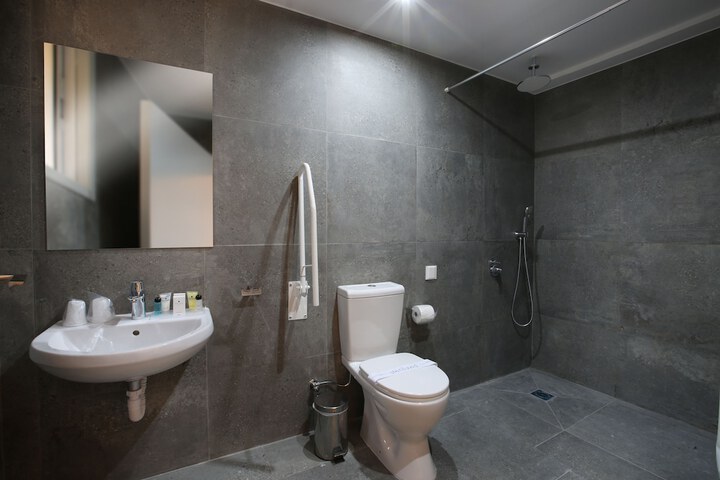 Room 29 of 75