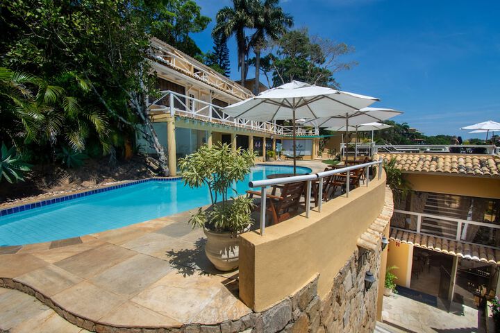 Pool 52 of 125