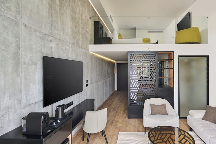 Room 45 of 116