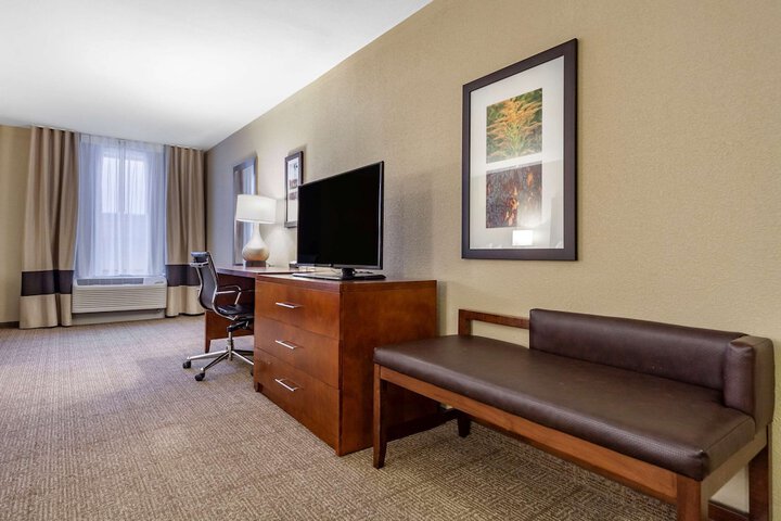 Room 28 of 59