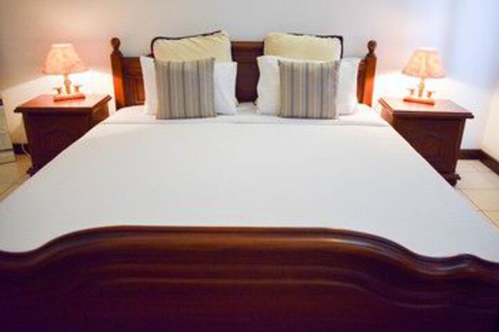 Room 12 of 24