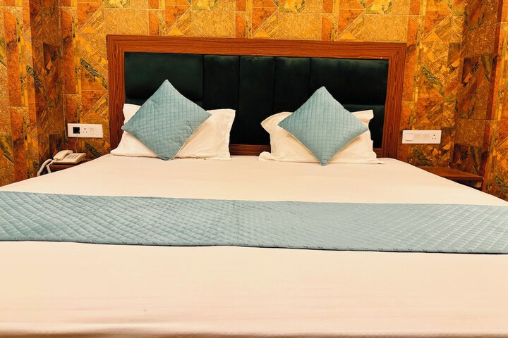 Room 4 of 36