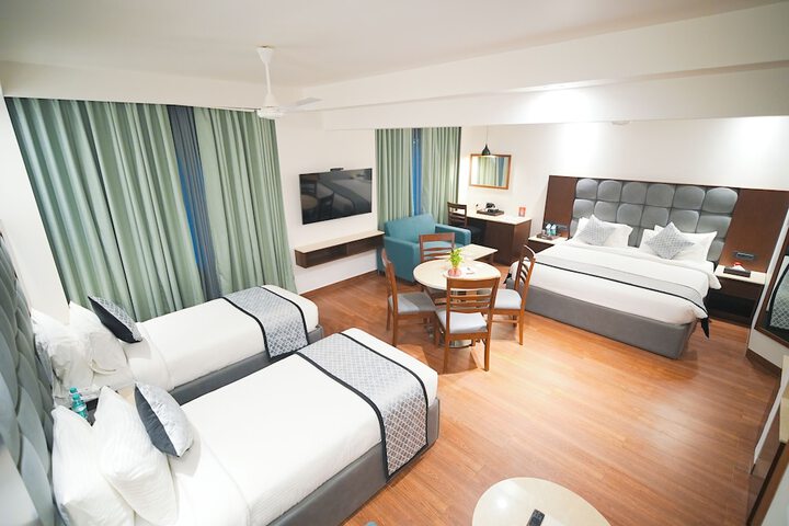 Room 34 of 85