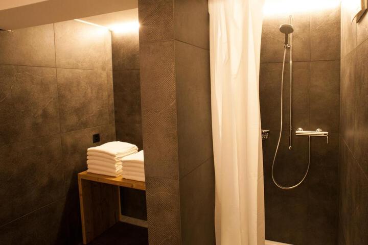 General 27 of 85