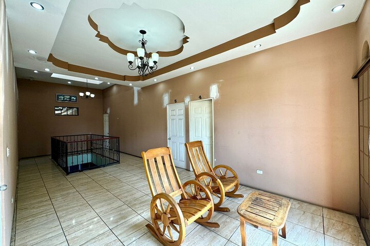 Room 15 of 24