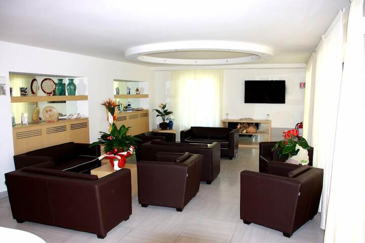 Hotel Interior 4 of 43