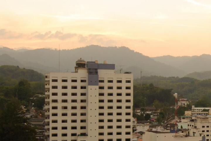 Betong Merlin Hotel