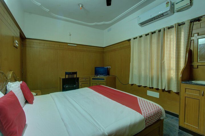 Room 9 of 25