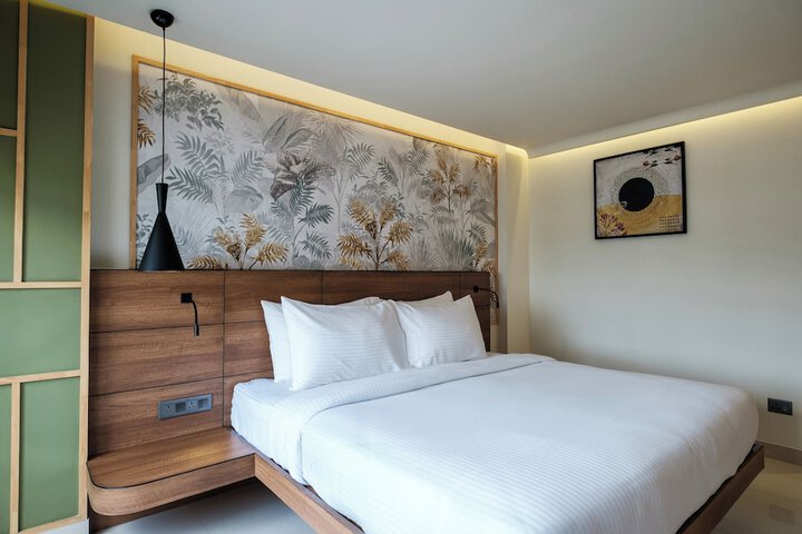 Room 28 of 141
