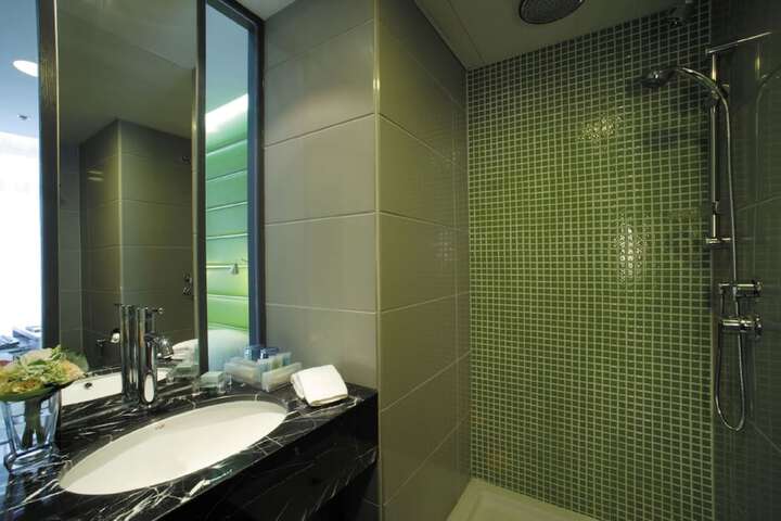 Room 15 of 24