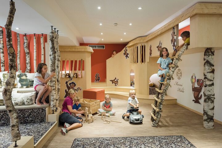 Childrens Activities 141 of 174