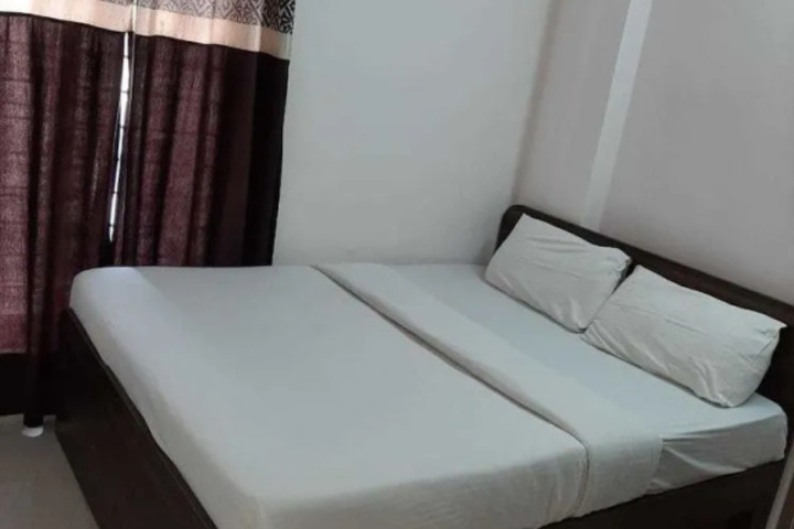 Room 5 of 15