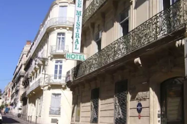 Hotel 40 of 47