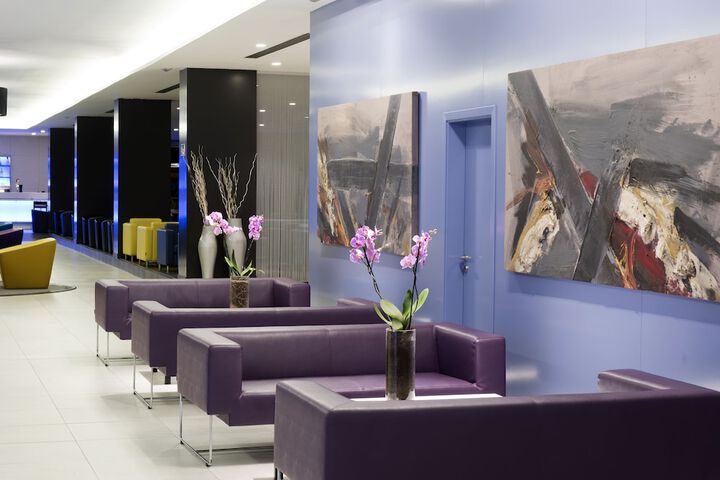 Entrance & Lobby