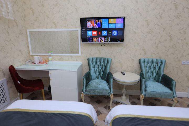 Room 21 of 48