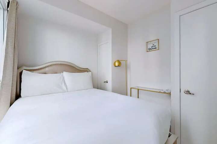 Room 160 of 185