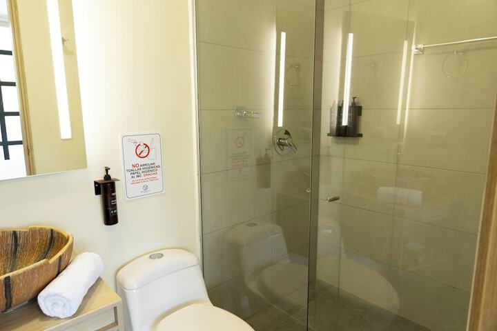 Room 93 of 119