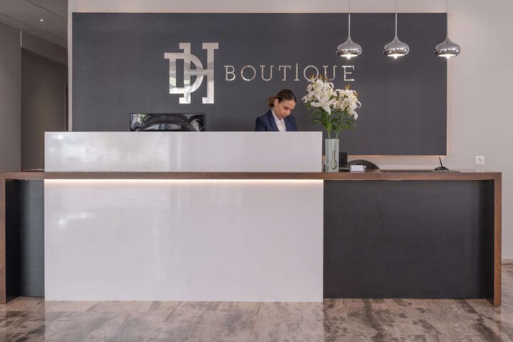 Guest Lobby