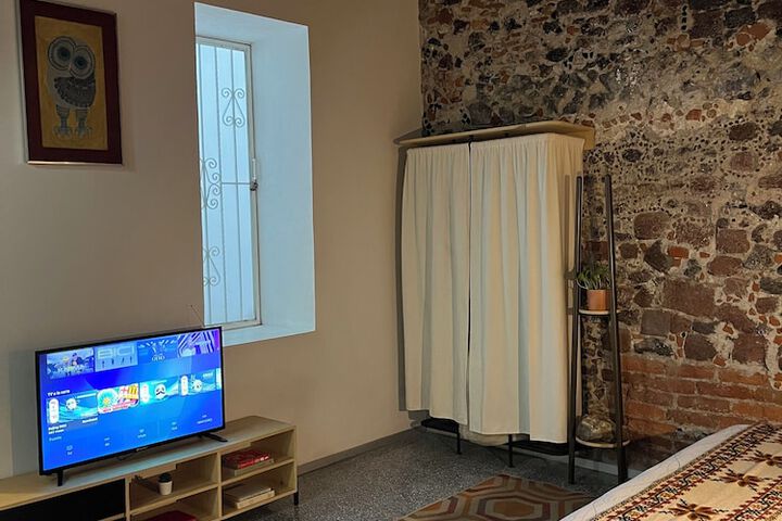 Room 11 of 108