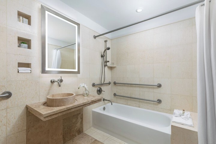 Double Bed Accessible (9 of 11)
