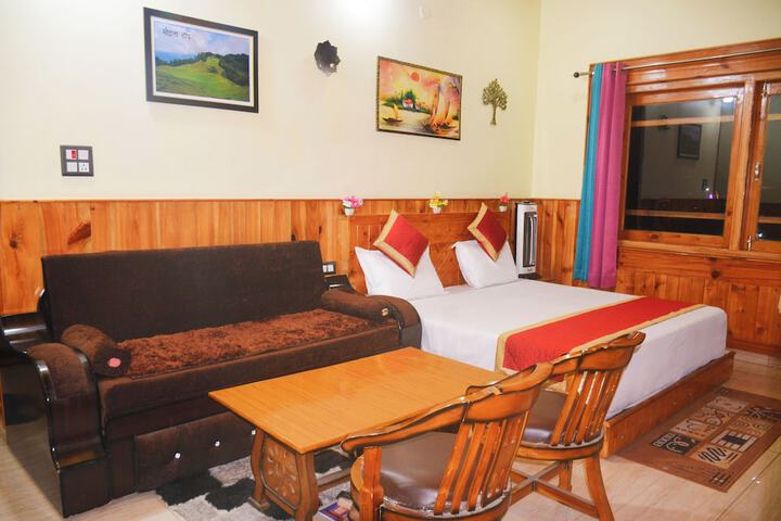 Room 9 of 43