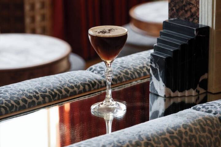 Lounge 70 of 91