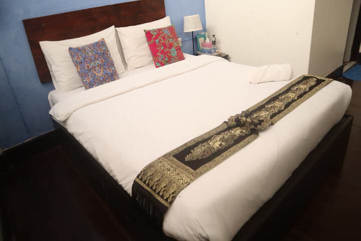 Room 30 of 90