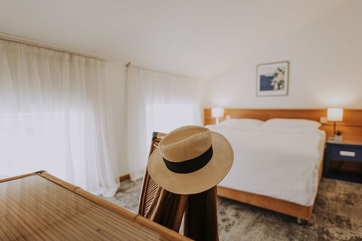 Room 10 of 92
