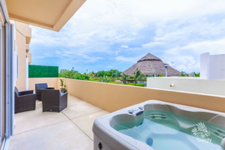Hot Tub 24 of 30