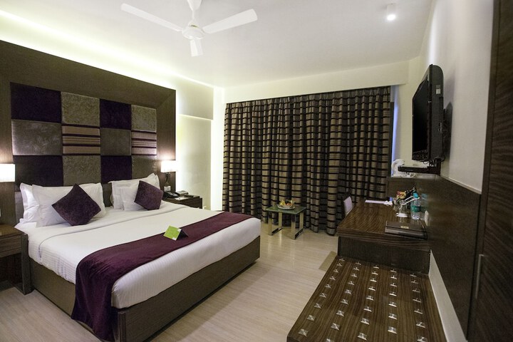 Room 25 of 63