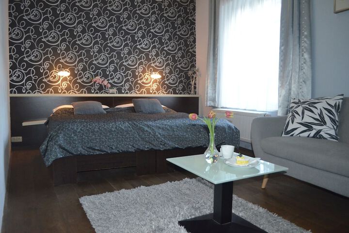 Room 6 of 78