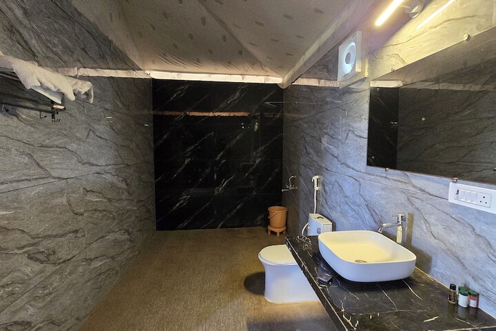 Room 15 of 31