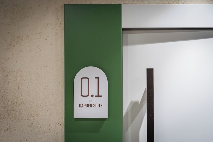 Room 48 of 85