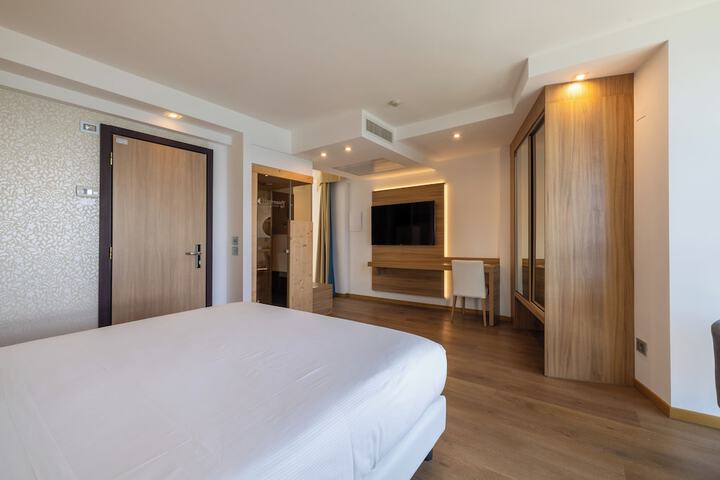 Room 26 of 63