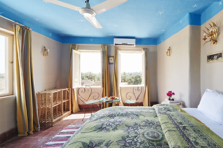 Room 6 of 14