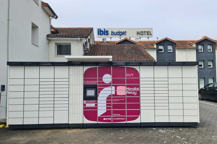 Hotel 65 of 66