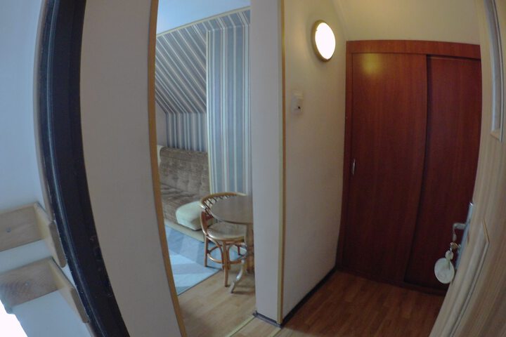 Room 33 of 37