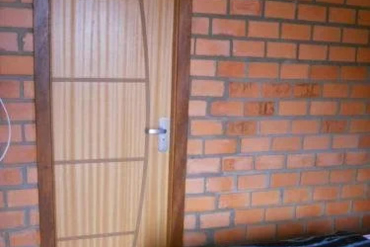 Room 6 of 27