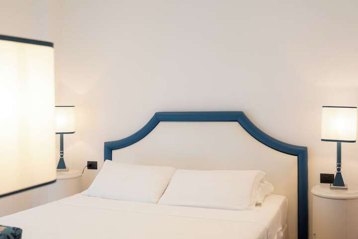 Room 49 of 247