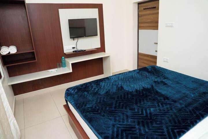 Room 16 of 37