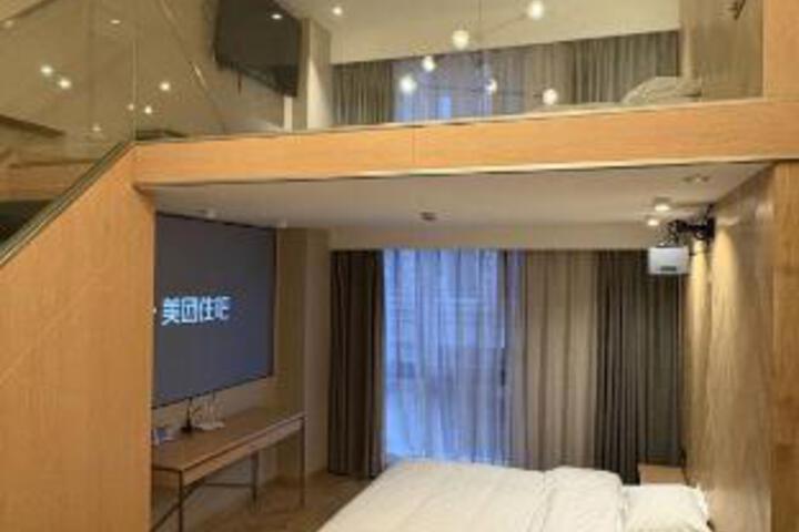 Room 21 of 23