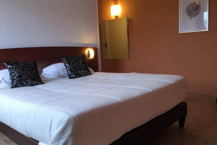 Room 19 of 113