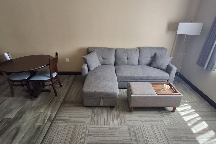 Room 16 of 36
