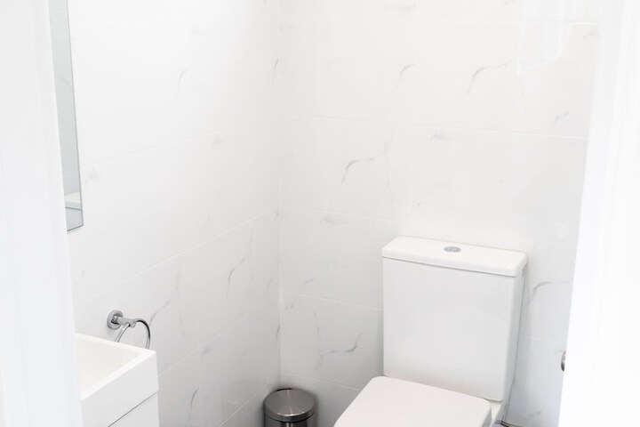 Room 70 of 95