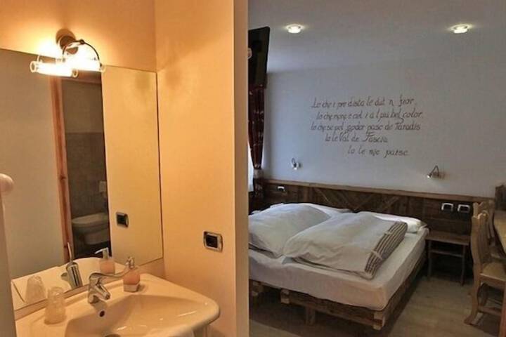 Room 15 of 32