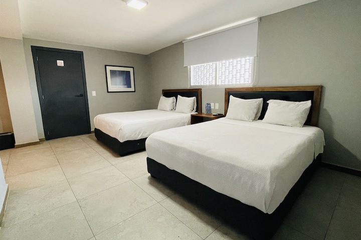 Room 13 of 21