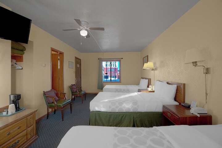 Double Bed (10 of 37)