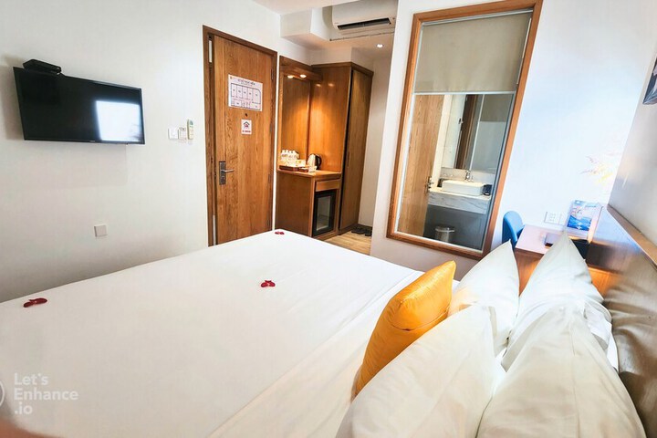 Room 30 of 64